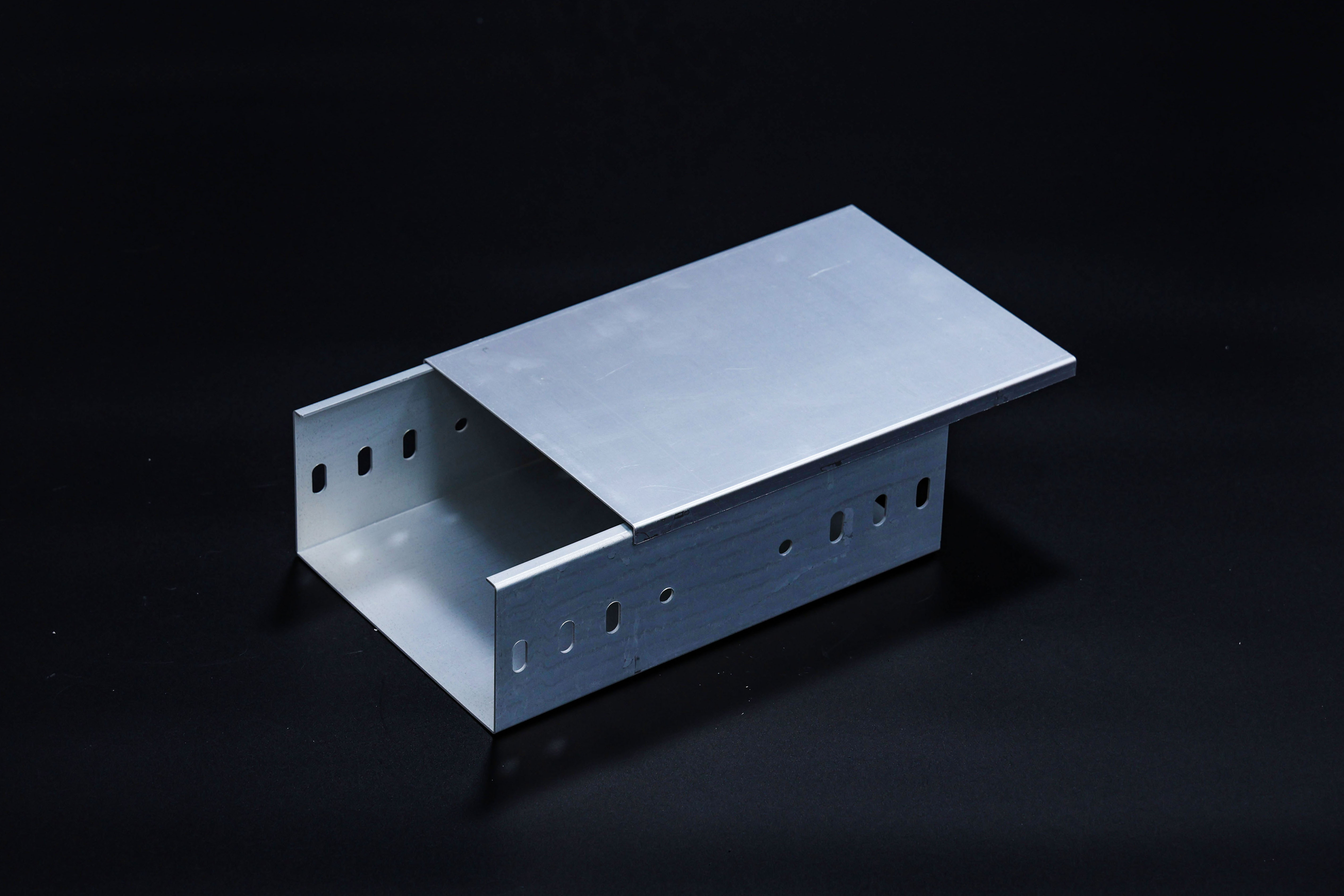 铝合金板材槽式桥架